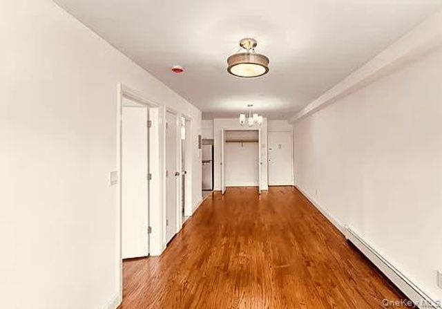 14102 Pershing Crescent 4, Briarwood, NY 11435