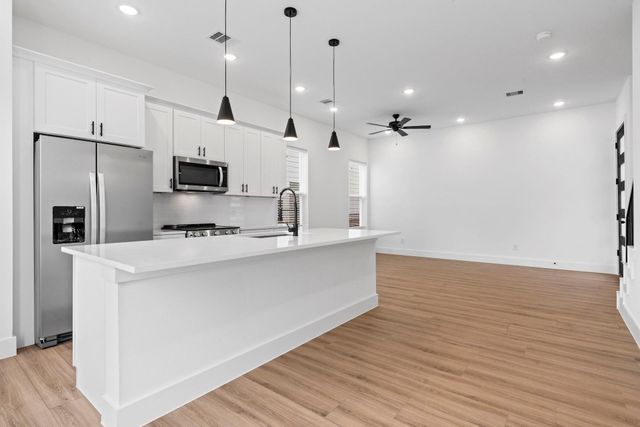9437 Pembrook Street A, Houston, TX 77016