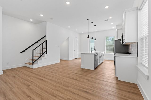9437 Pembrook Street A, Houston, TX 77016