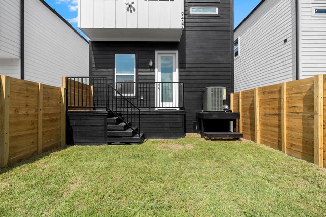 9437 Pembrook Street A, Houston, TX 77016