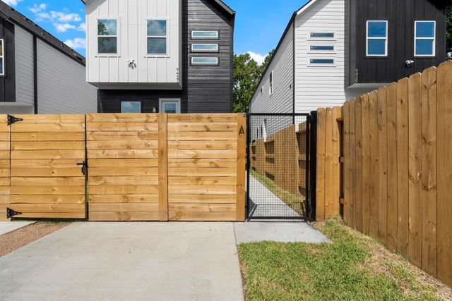 9437 Pembrook Street A, Houston, TX 77016