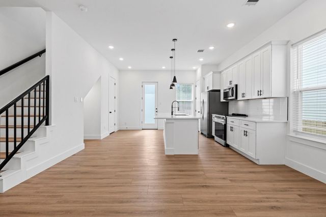 9437 Pembrook Street A, Houston, TX 77016