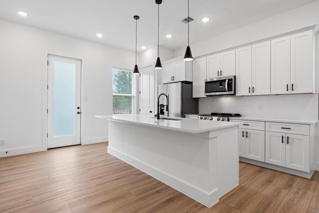 9437 Pembrook Street A, Houston, TX 77016