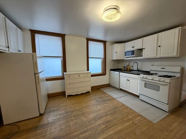 2067 N Leavitt Street G, Chicago, IL 60647