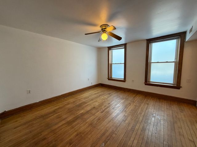 2067 N Leavitt Street G, Chicago, IL 60647