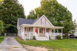 283 South St, Bridgewater, MA 02324