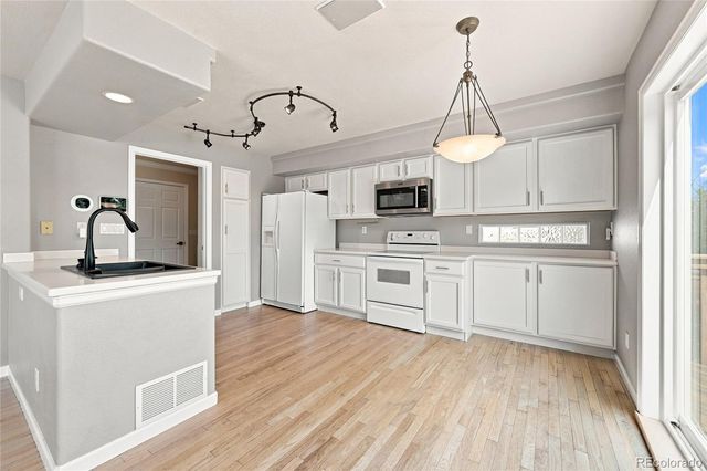 4486 Lyndenwood Point, Highlands Ranch, CO 80130