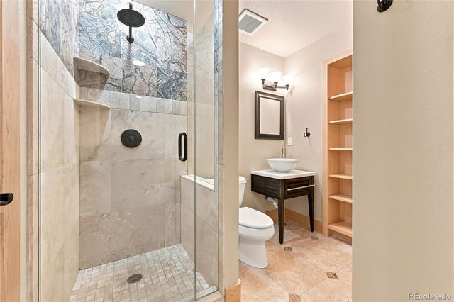 4486 Lyndenwood Point, Highlands Ranch, CO 80130