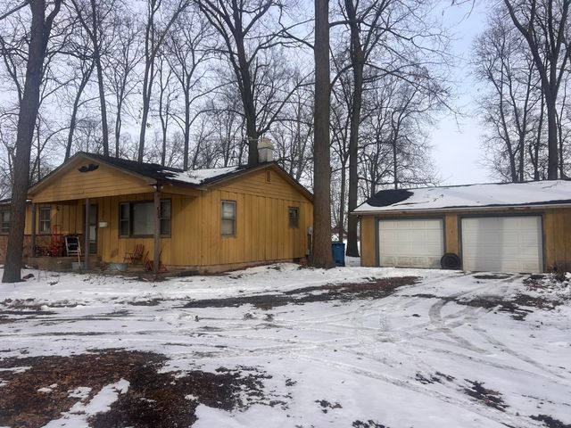 645 S 150 E, Kouts, IN 46347