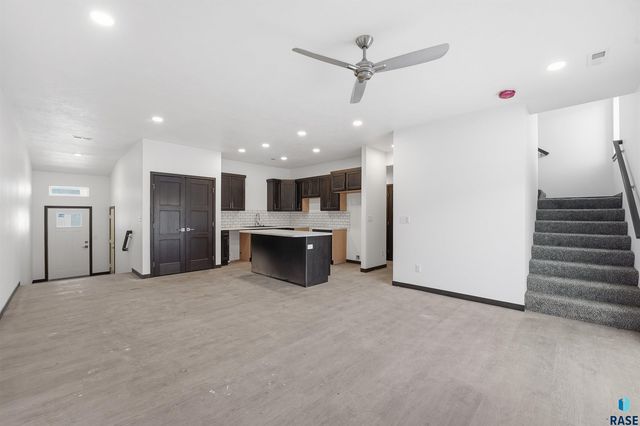 7004 E Brooks Edge Pl Place, Sioux Falls, SD 57110