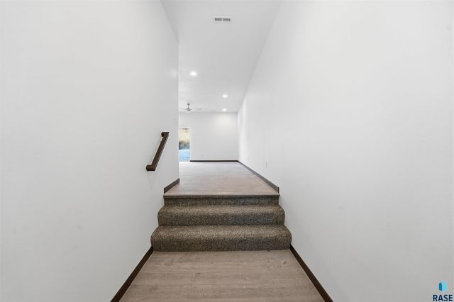 7004 E Brooks Edge Pl Place, Sioux Falls, SD 57110