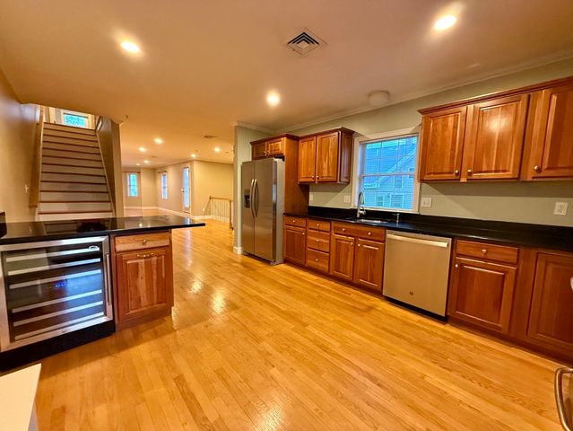 146 Adams St 2, Waltham, MA 02453