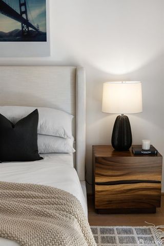 1 Steuart Lane 1704, San Francisco, CA 94105