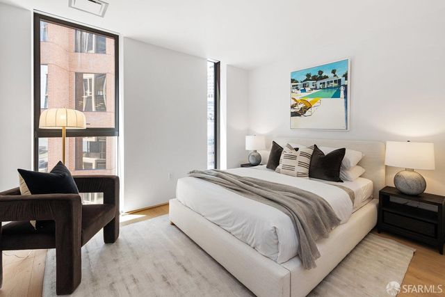 1 Steuart Lane 1704, San Francisco, CA 94105