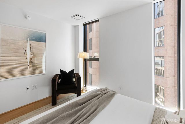 1 Steuart Lane 1704, San Francisco, CA 94105