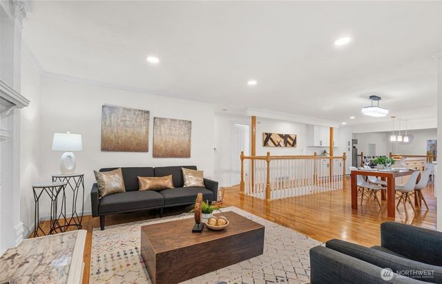 959 Hoquiam Avenue NE, Renton, WA 98059