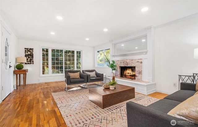 959 Hoquiam Avenue NE, Renton, WA 98059