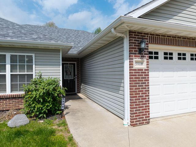 5909 FREEPORT WAY, Columbia, MO 65201