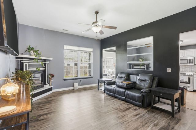 5909 FREEPORT WAY, Columbia, MO 65201