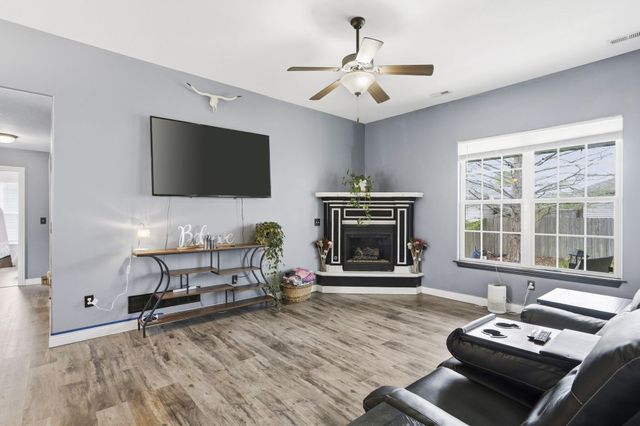 5909 FREEPORT WAY, Columbia, MO 65201