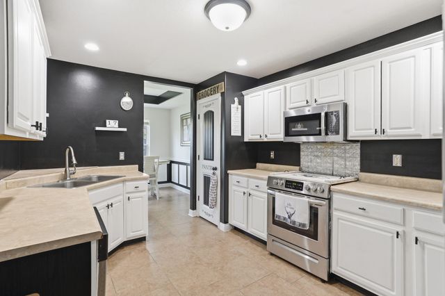 5909 FREEPORT WAY, Columbia, MO 65201