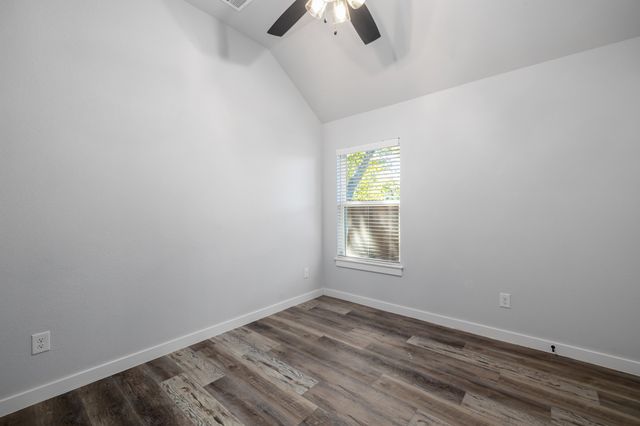 400 Leuty Street, Justin, TX 76247