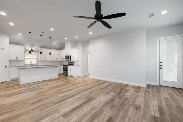 400 Leuty Street, Justin, TX 76247