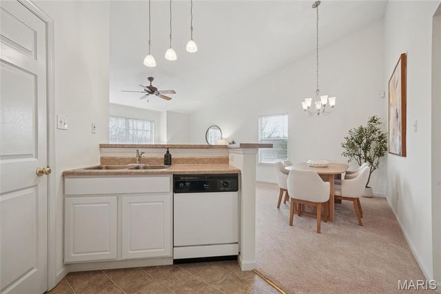 1626 Forest Springs Lane C, Ballwin, MO 63021