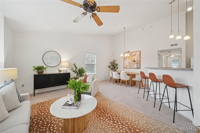 1626 Forest Springs Lane C, Ballwin, MO 63021