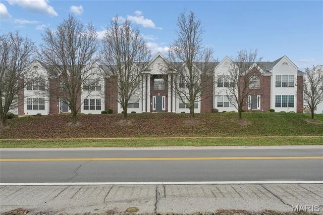 1626 Forest Springs Lane C, Ballwin, MO 63021