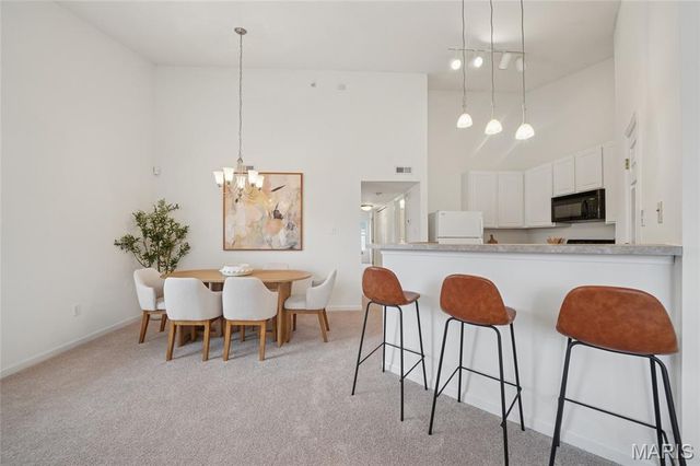 1626 Forest Springs Lane C, Ballwin, MO 63021