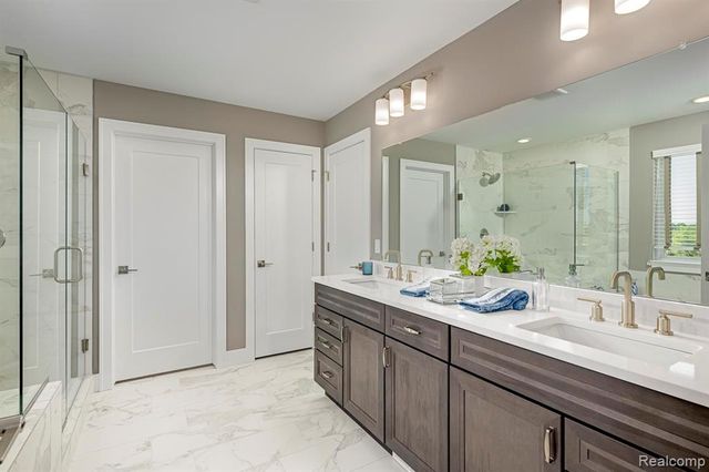 2400 Provencal Dr. Drive, Commerce Twp, MI 48382