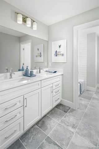 2400 Provencal Dr. Drive, Commerce Twp, MI 48382