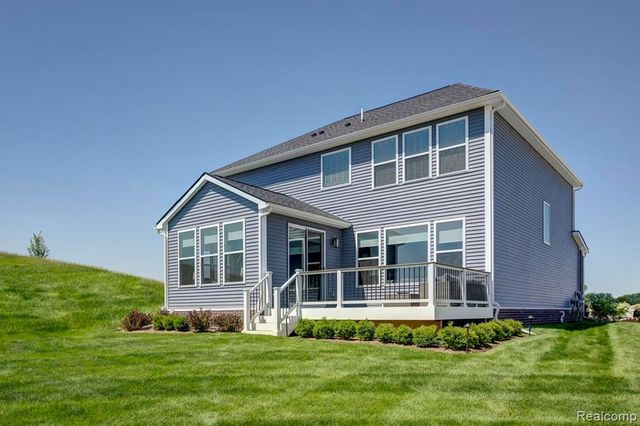 2400 Provencal Dr. Drive, Commerce Twp, MI 48382