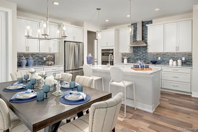 2400 Provencal Dr. Drive, Commerce Twp, MI 48382