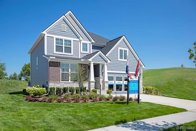 2400 Provencal Dr. Drive, Commerce Twp, MI 48382