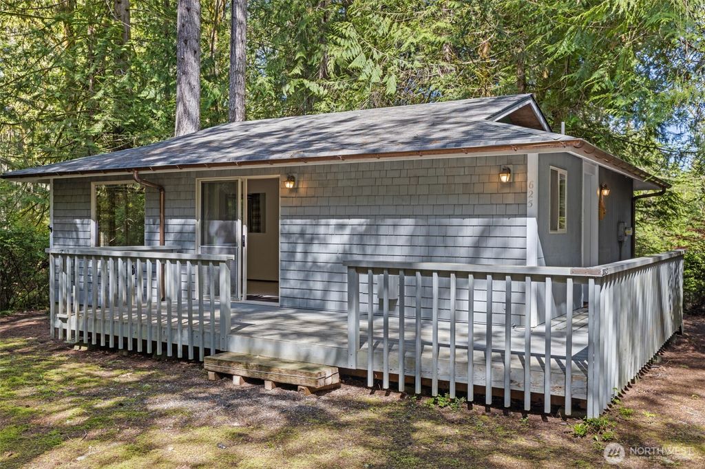 625 E Pointes Drive W, Shelton, WA 98584