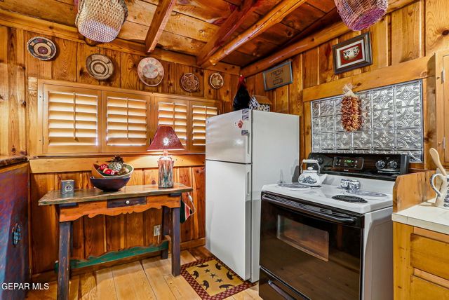 162 ROSWELL Street, Ruidoso, NM 88345