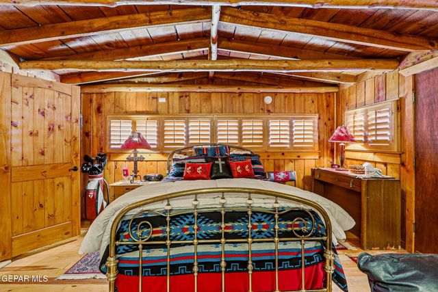 162 ROSWELL Street, Ruidoso, NM 88345