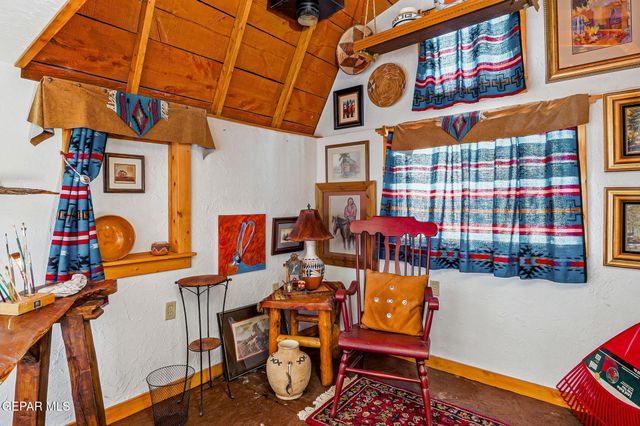 162 ROSWELL Street, Ruidoso, NM 88345