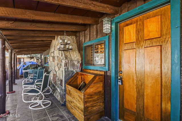 162 ROSWELL Street, Ruidoso, NM 88345