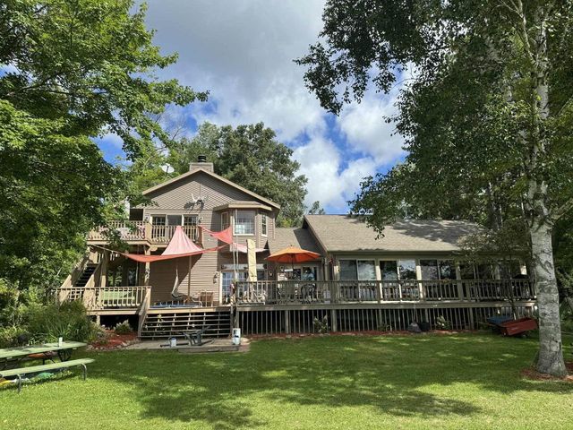 E1501 PENNY LANE, Iola, WI 54945