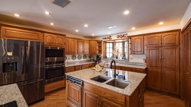 E1501 PENNY LANE, Iola, WI 54945