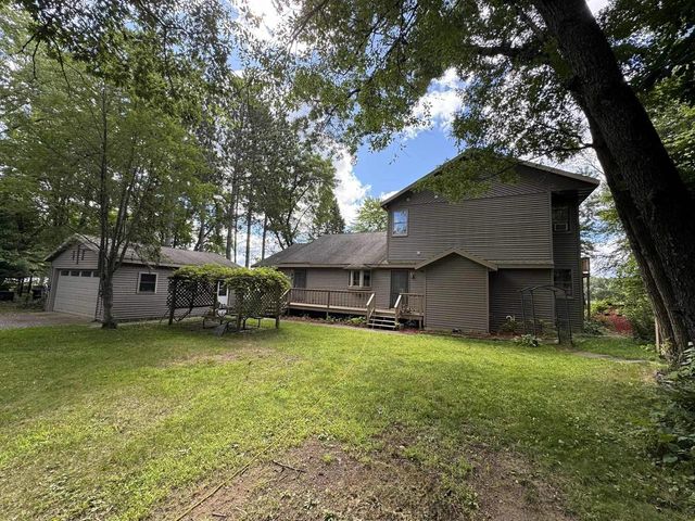 E1501 PENNY LANE, Iola, WI 54945