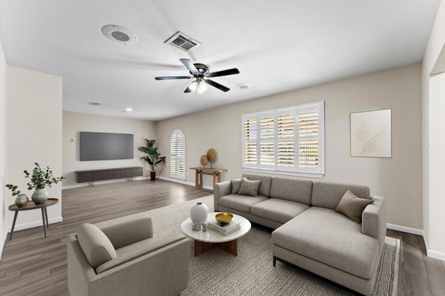 7522 Deep Forest Drive, Houston, TX 77088