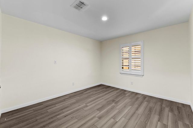 7522 Deep Forest Drive, Houston, TX 77088