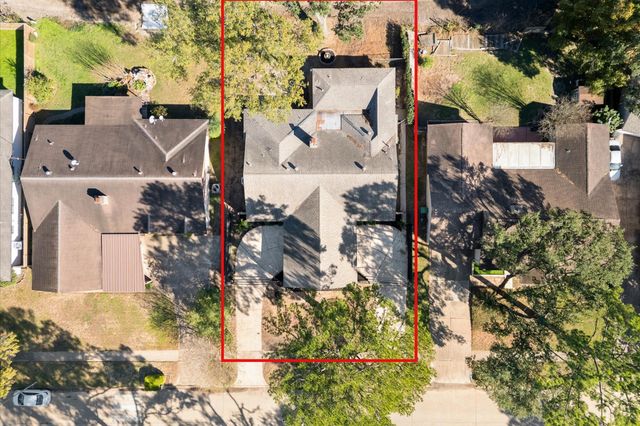 7522 Deep Forest Drive, Houston, TX 77088