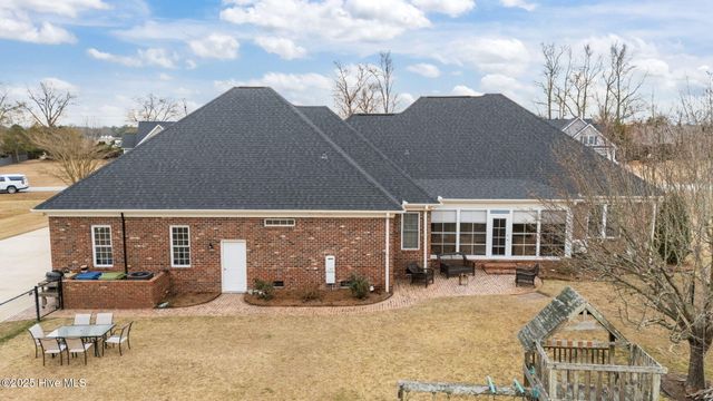 1427 Canter Way, Ayden, NC 28513