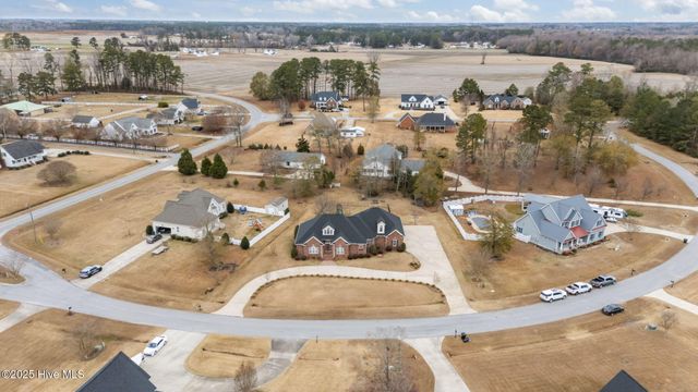 1427 Canter Way, Ayden, NC 28513