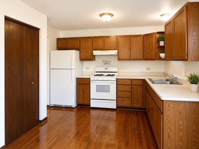 2125 Wright Avenue, North Chicago, IL 60064
